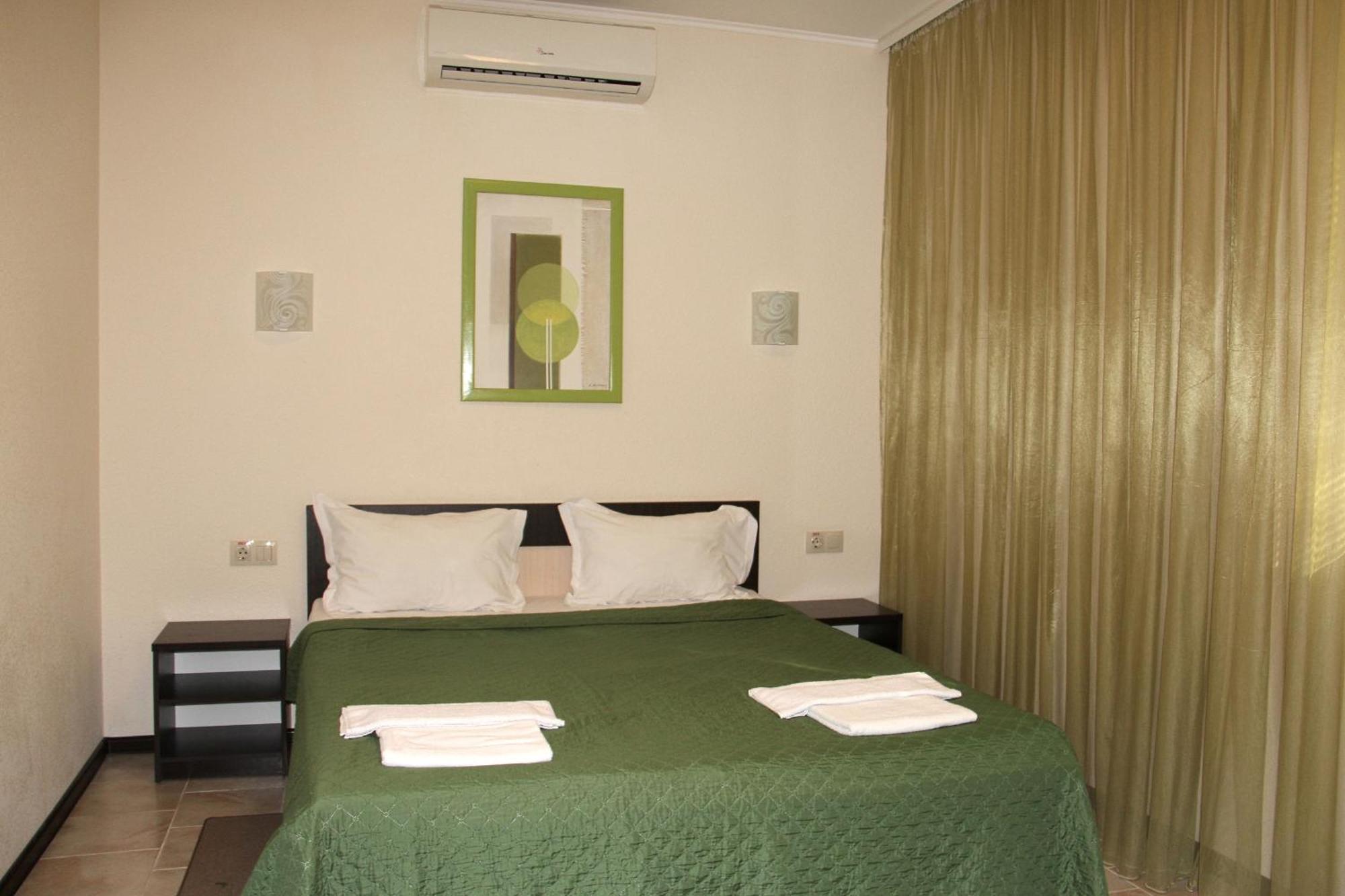 Breeze Hotel Odessa Exterior foto